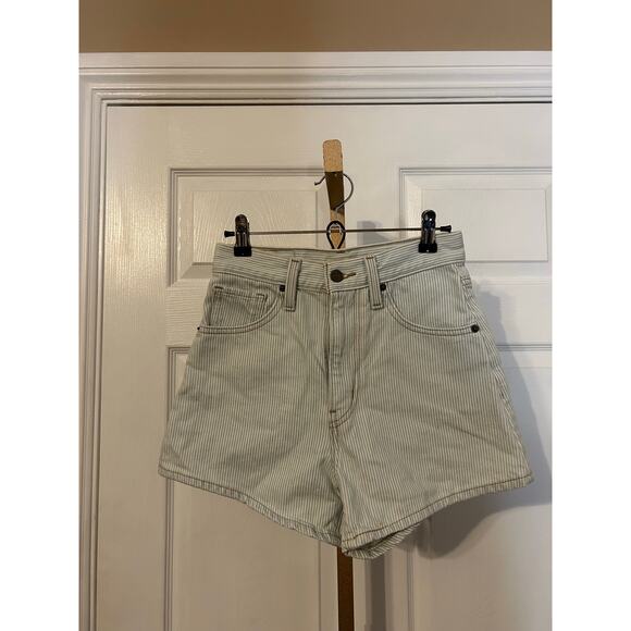 Levis' Striped High Waisted Mom Shorts, Pin Striped, Size 24 - Picture 3 of 6